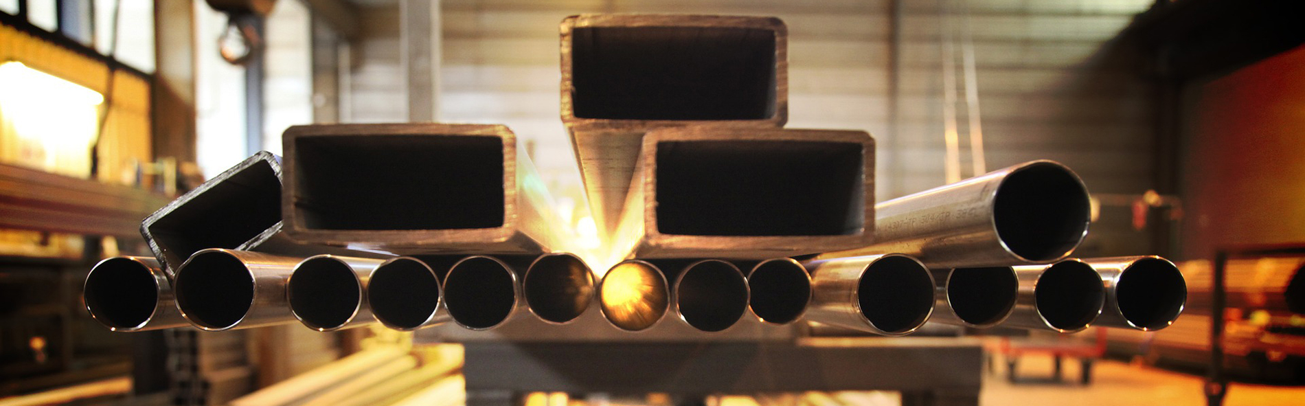 metalhomeslide2 Advance Materials Supplies